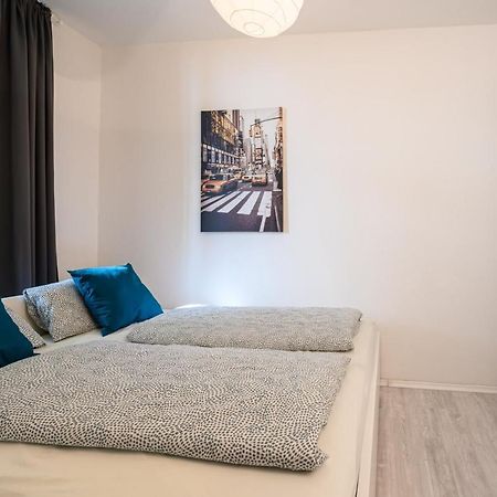 Helle Wohnung In Sudenburg Mit Balkon - Wlan, 4 Schlafplaetze Maagdenburg Buitenkant foto