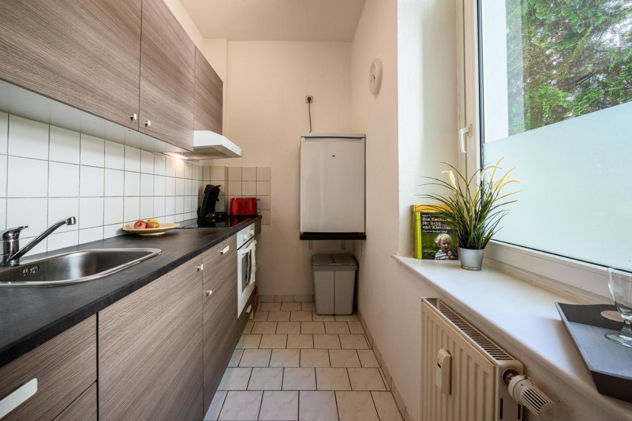 Helle Wohnung In Sudenburg Mit Balkon - Wlan, 4 Schlafplaetze Maagdenburg Buitenkant foto